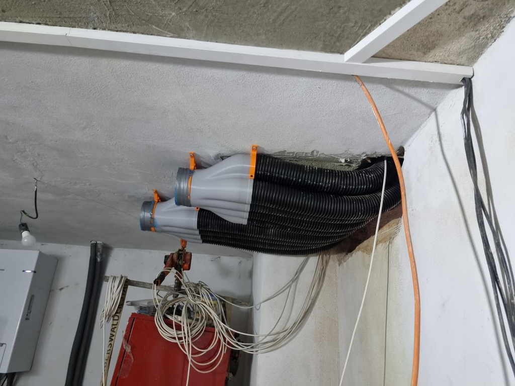 Rozdeľovací box kužeľ 4xDN90, hrdlo 125