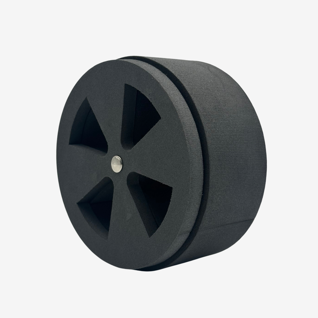 Silence and flow regulator